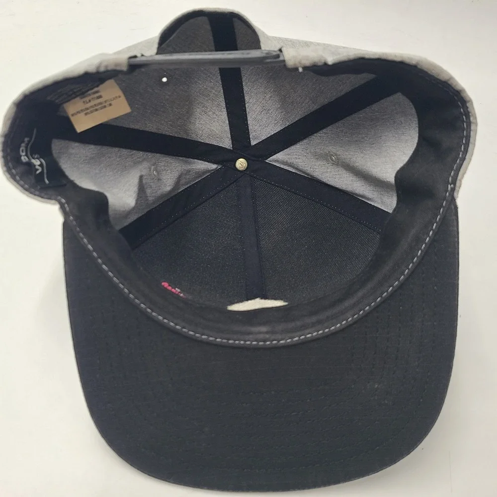 Volcom Hat‎ Snapback Grey Black Distressed Skate Skateboard Surf Casual Logo Men